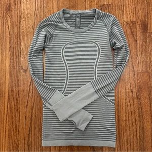 Lululemon swiftly tech long sleeve size 4